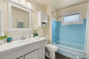 819 NE 180th St, Shoreline, WA 98155 - Photo 16