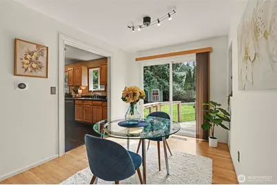 819 NE 180th Street, Shoreline, WA 98155 - Photo 18