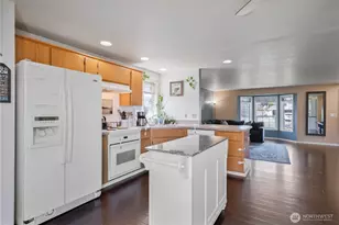 121 Adams Dr, Kelso, WA 98626 - Photo 8