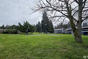 11010 NE 68th St, Kirkland, WA 98033 - Photo 16