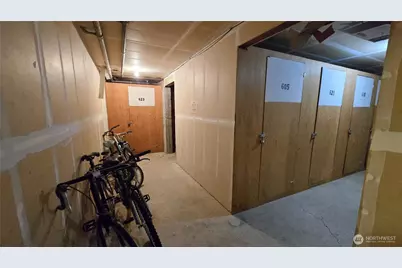 11010 NE 68th Street #627, Kirkland, WA 98033 - Photo 14