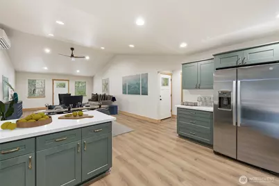 11408 Laurel Place, Anderson Island, WA 98303 - Photo 12