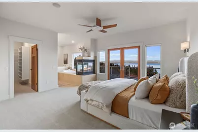 1021 Lightning Way, Camano Island, WA 98282 - Photo 18