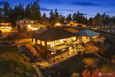 1021 Lightning Way, Camano Island, WA 98282 - Photo 4