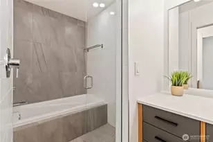 2011 NW 64th St, Seattle, WA 98107 - Photo 28