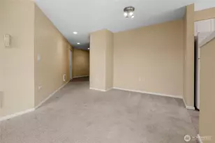 4343 Roosevelt Way NE, Seattle, WA 98105 - Photo 12