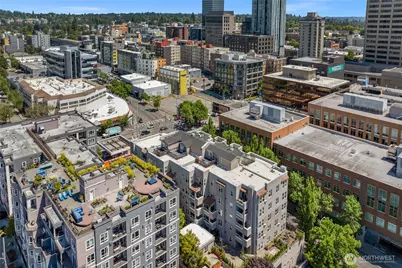 4343 Roosevelt Way NE #401, Seattle, WA 98105 - Photo 36