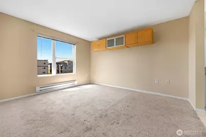 4343 Roosevelt Way NE #401, Seattle, WA 98105 - Photo 18