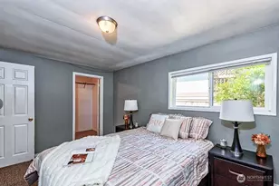 22910 Edmonds Way, Edmonds, WA 98020 - Photo 10