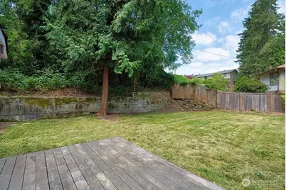22910 Edmonds Way, Edmonds, WA 98020 - Photo 4