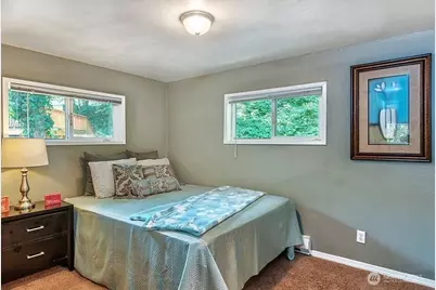 22910 Edmonds Way, Edmonds, WA 98020 - Photo 8