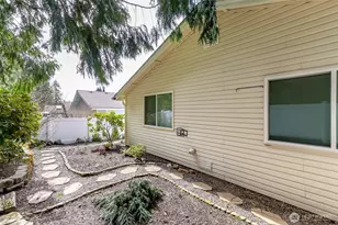 24710 11th Ave S, Des Moines, WA 98198 - Photo 32