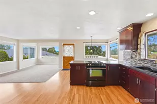 206 E Wall St, Camano Island, WA 98282 - Photo 10