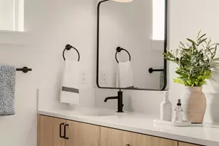 7341 B 21st Ave NE, Seattle, WA 98115 - Photo 18