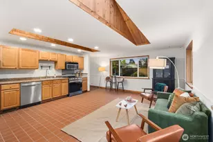 2321 NE 128th St, Seattle, WA 98125 - Photo 16