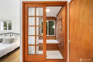 2321 NE 128th St, Seattle, WA 98125 - Photo 26