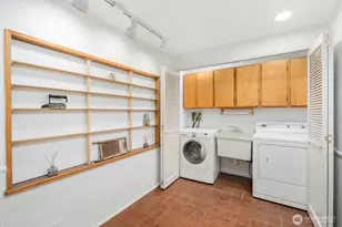 2321 NE 128th St, Seattle, WA 98125 - Photo 30