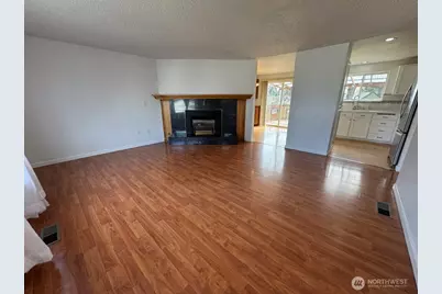 11909 SE 210th Place, Kent, WA 98031 - Photo 4