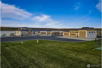 5874 Panorama Drive, Moses Lake, WA 98837 - Photo 2