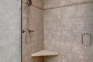 16 Meadow Ln, Mercer Island, WA 98040 - Photo 22