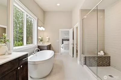 24387 NE 24th Street, Sammamish, WA 98074 - Photo 26