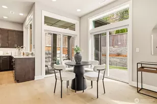 24387 NE 24th St, Sammamish, WA 98074 - Photo 16