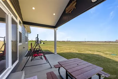 8090 Desert Sage Court SE, Othello, WA 99344 - Photo 12