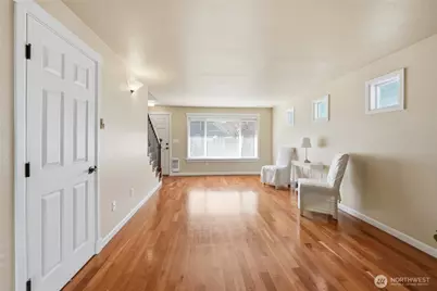 1721 Madison Street #B, Everett, WA 98203 - Photo 6