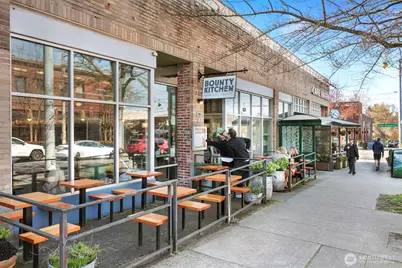 1818 Bigelow Avenue N #301, Seattle, WA 98109 - Photo 28