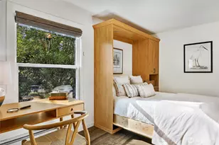 1818 Bigelow Ave N, Seattle, WA 98109 - Photo 26