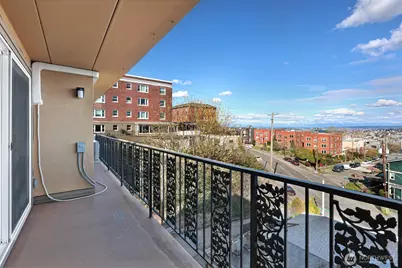 1818 Bigelow Avenue N #301, Seattle, WA 98109 - Photo 34