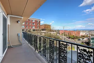 1818 Bigelow Ave N, Seattle, WA 98109 - Photo 34