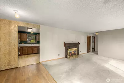 20401 25th Avenue NE, Shoreline, WA 98155 - Photo 4