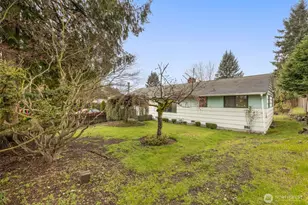 20401 25th Ave NE, Shoreline, WA 98155 - Photo 2
