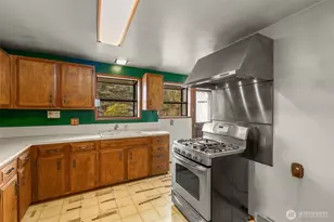 20401 25th Ave NE, Shoreline, WA 98155 - Photo 6