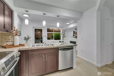 5450 Leary Avenue NW #242, Seattle, WA 98107 - Photo 6