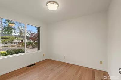 8615 184th Street SW, Edmonds, WA 98026 - Photo 18