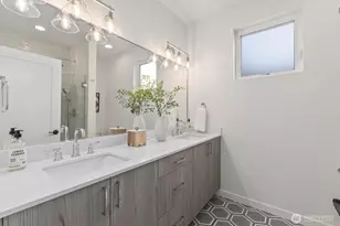 945 NW 61st St, Seattle, WA 98107 - Photo 16