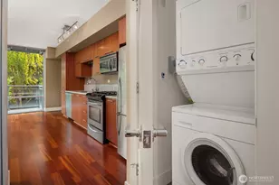 2911 2nd Ave, Seattle, WA 98121 - Photo 8