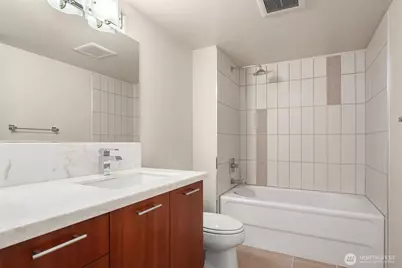 2911 2nd Avenue #310, Seattle, WA 98121 - Photo 10