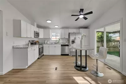 375 Union Avenue SE #136, Renton, WA 98059 - Photo 8