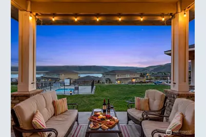 9116 Red Hawk Lane NW, Quincy, WA 98848 - Photo 2