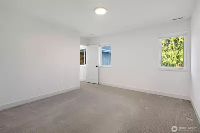 10317 Sand Point Way NE, Seattle, WA 98125 - Photo 32