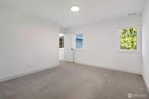 10317 Sand Point Way NE, Seattle, WA 98125 - Photo 32