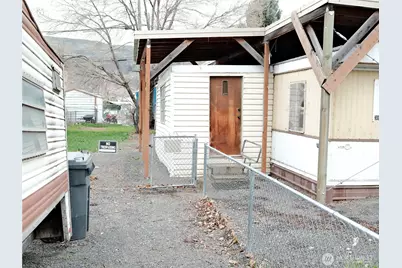 305 Burdin Boulevard, Grand Coulee, WA 99133 - Photo 2