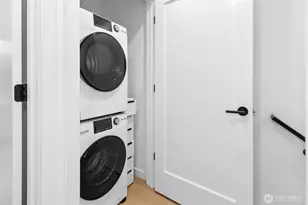 10354 Wallingford Ave N, Seattle, WA 98133 - Photo 18