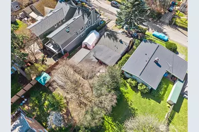 14022 Roslyn Place N, Seattle, WA 98133 - Photo 4