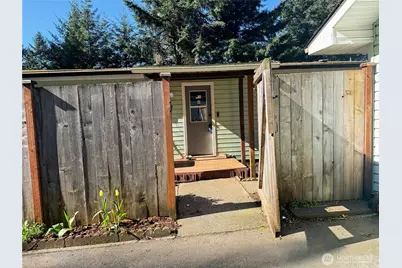 521 NE Larson Lake Rd, Belfair, WA 98528 - Photo 22
