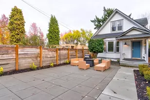 1626 39th Ave E, Seattle, WA 98112 - Photo 2