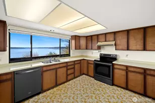 7821 East Side Dr NE, Tacoma, WA 98422 - Photo 6